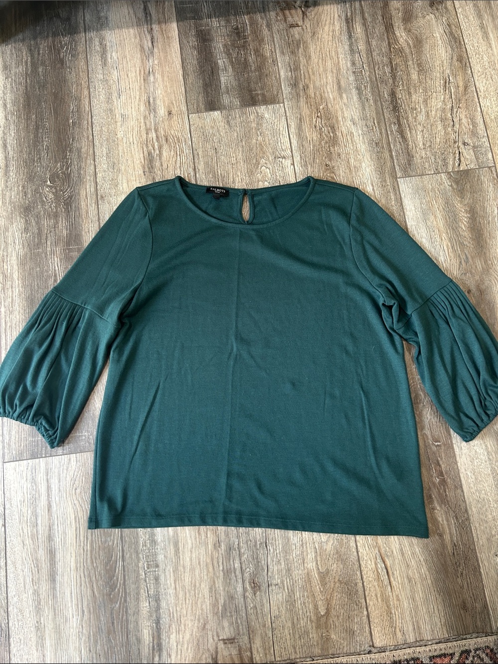 Womens Emerald Green 3/4 Sleeve Blouse - [Brand]